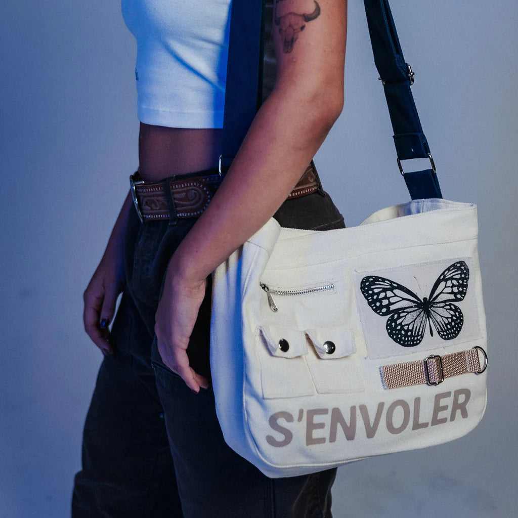 THE S'ENVOLER MESSENGER TOTE