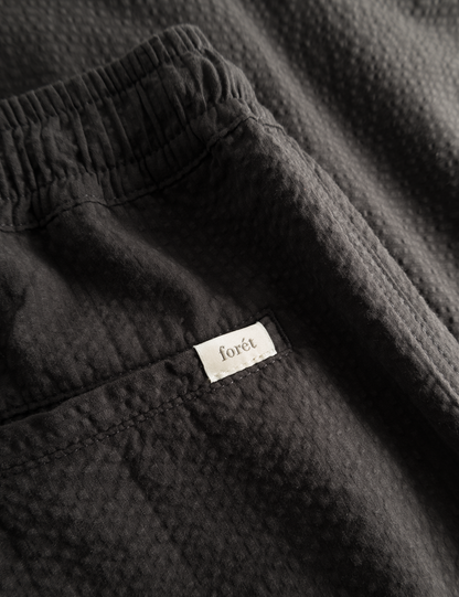 HUSH SEERSUCKER SHORTS - BLACK