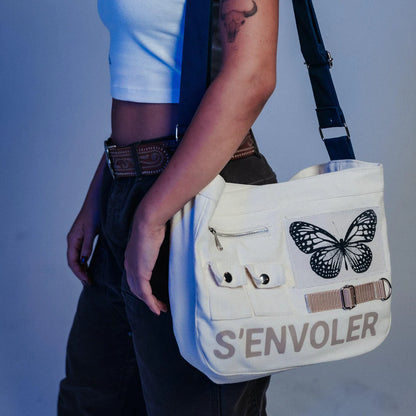 THE S'ENVOLER MESSENGER TOTE